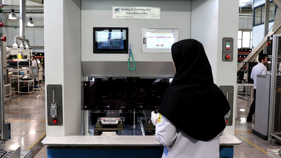 ساخت دستگاه پیشرفته تزریق سیلیکون ECU در کروز